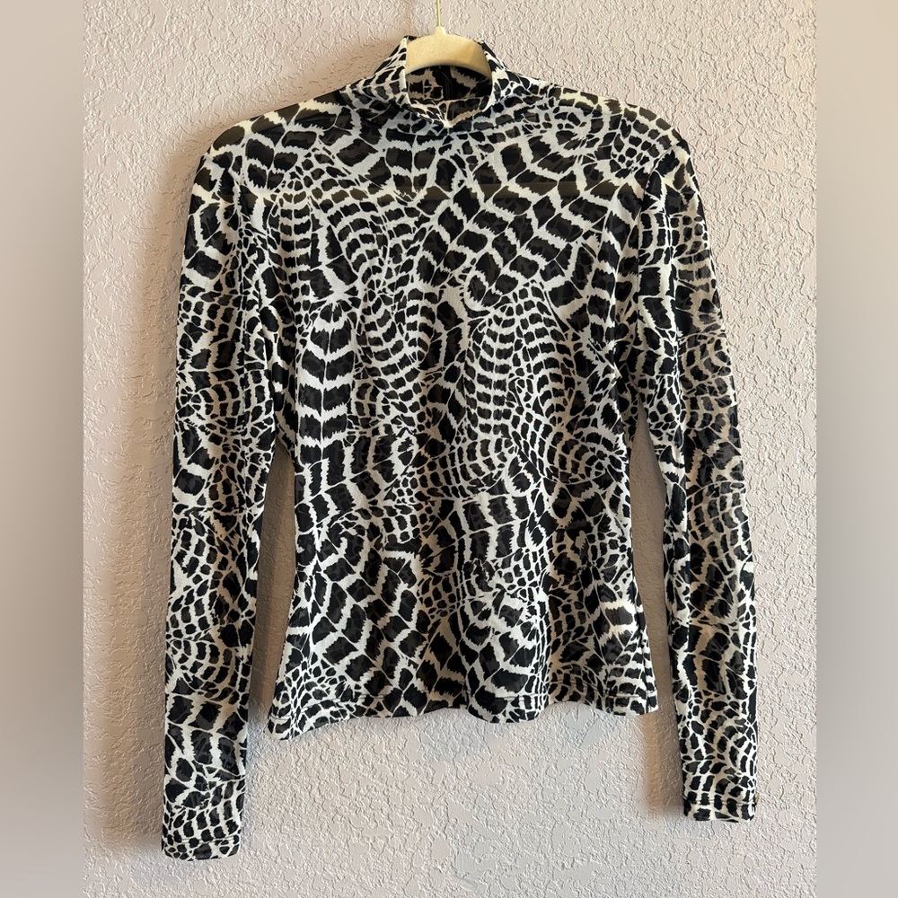 Black and White Patterned Long Sleeve Women's Top